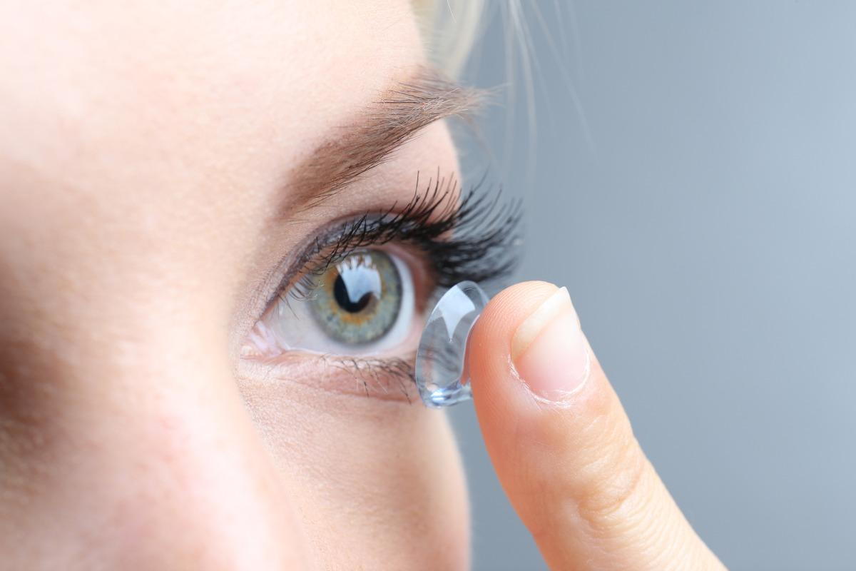 Contact Lenses Fitting